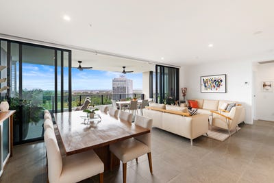 /international/au/5088-21-ross-street-benowa-qld-152679400/