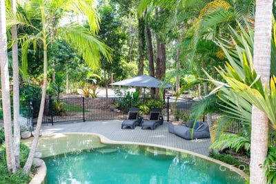 /international/au/5-smedley-drive-pomona-qld-151158612/