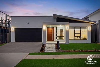 /international/au/8-smolda-street-menangle-park-nsw-151318676/