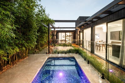 /international/au/218-clauscen-street-fitzroy-north-vic-150898272/
