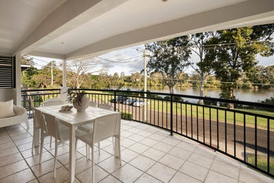 /international/au/19-esplanade-yeronga-qld-151843820/