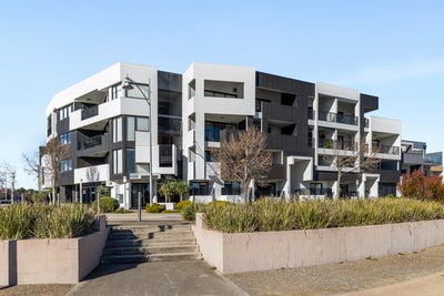 /international/au/unit-2-76-the-esplanade-caroline-springs-vic-148640116/