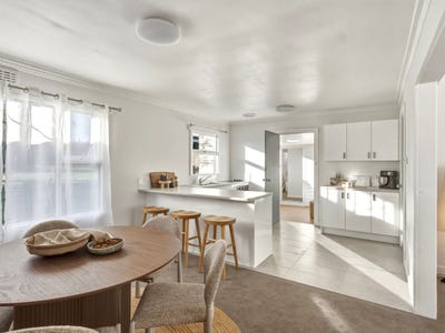 /international/au/39-thomas-street-east-devonport-tas-151498708/