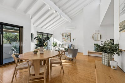 /international/au/4-44-broadway-crawley-wa-151298512/