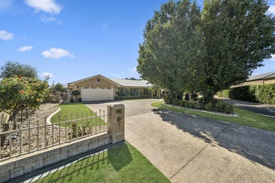 /international/au/3-alexandra-court-cobram-vic-150814808/