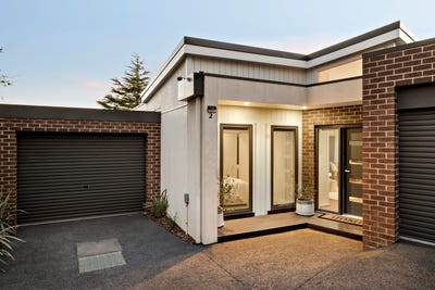 /international/au/2-4-goldborough-court-frankston-south-vic-152557004/