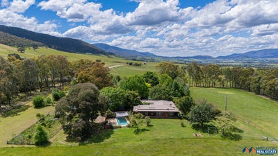 /international/au/10-hicks-road-myrtleford-vic-700391096/