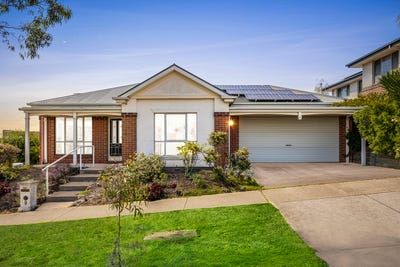 /international/au/9-clydesdale-way-highton-vic-152603532/