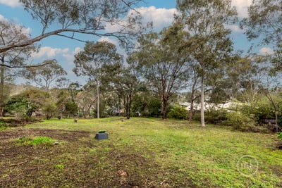 /international/au/10-livingstone-road-eltham-vic-148425992/