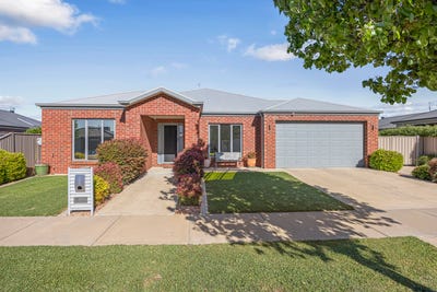 /international/au/27-cleary-street-echuca-vic-152669352/