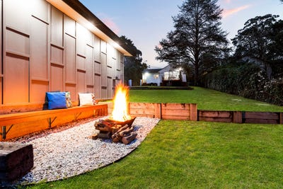 /international/au/26-the-boulevarde-warrimoo-nsw-152474588/