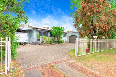 /international/au/44-edward-street-tamworth-nsw-152667744/