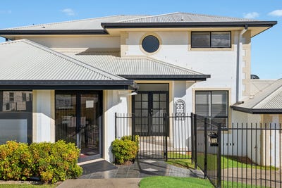 /international/au/15-mann-street-nambucca-heads-nsw-147840920/