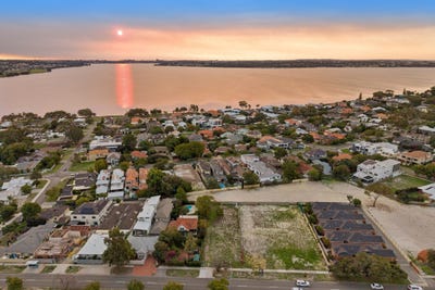 /international/au/738c-canning-highway-applecross-wa-204511532/