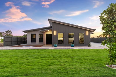 /international/au/9-beverley-boulevard-parkhurst-qld-150726724/