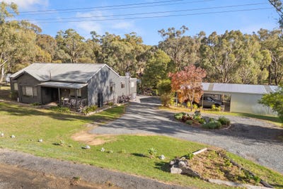 /international/au/64-bellinghams-hill-road-ararat-vic-151268416/