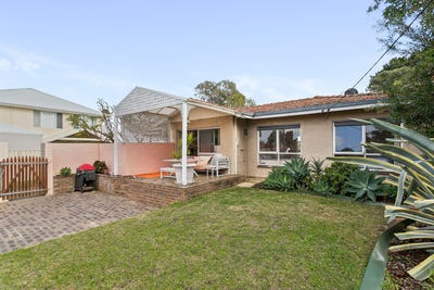 /international/au/14-clarke-way-bassendean-wa-151397628/