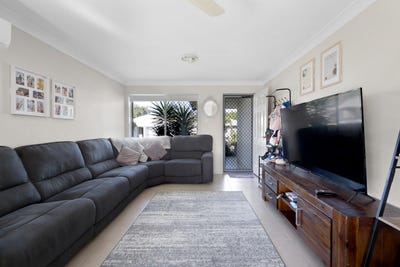 /international/au/56-newport-parade-blacks-beach-qld-148548168/?lang=en