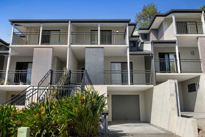 /international/au/6-alva-terrace-gordon-park-qld-150936528/
