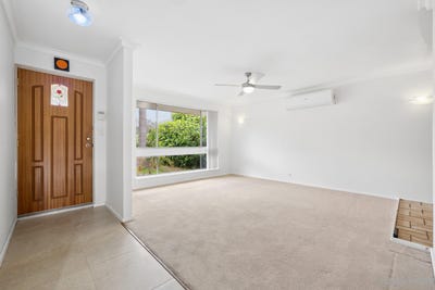 /international/au/22-yulan-court-huntingdale-wa-152421364/