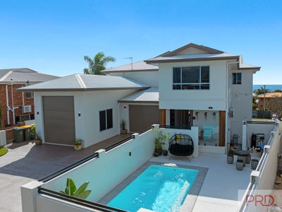/international/au/44-booth-avenue-tannum-sands-qld-148487256/