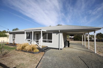 /international/au/32-olinda-street-beaufort-vic-151379232/