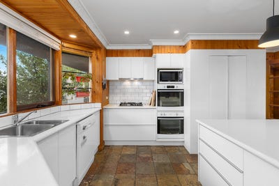 /international/au/9-lloyd-avenue-cooma-nsw-150493720/