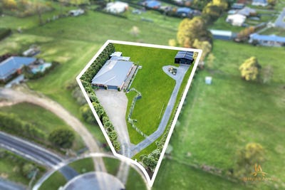 /international/au/6-south-fork-court-drouin-vic-151484196/