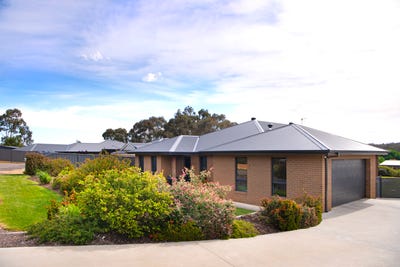 /international/au/30-webbs-road-campbells-creek-vic-150960004/