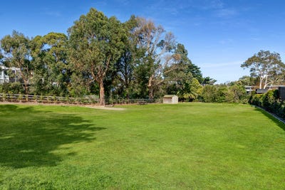 /international/au/5-young-street-flinders-vic-204378228/