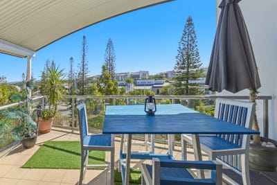 /international/au/65-10-grand-parade-kawana-island-qld-151953832/