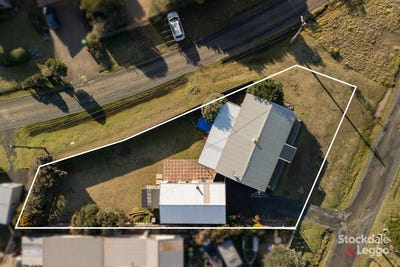 /international/au/2-bruce-avenue-surf-beach-vic-148489500/