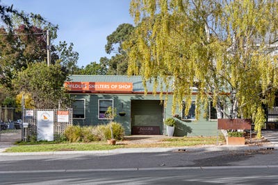 /international/au/36-urquhart-street-woodend-vic-505104600/