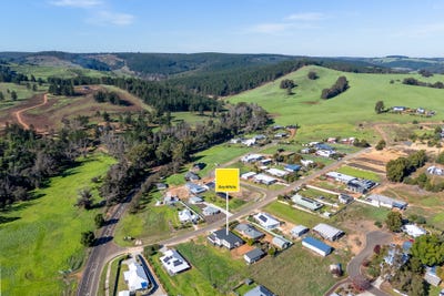 /international/au/8-hitchcock-drive-nannup-wa-148262064/
