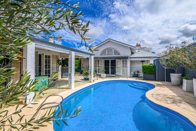 /international/au/22-waverley-street-south-perth-wa-152577720/