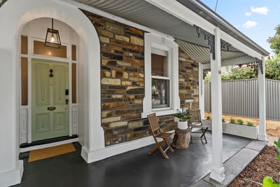 /international/au/58-moseley-street-glenelg-south-sa-151582240/