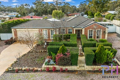 /international/au/14-pioneer-drive-maiden-gully-vic-148497268/