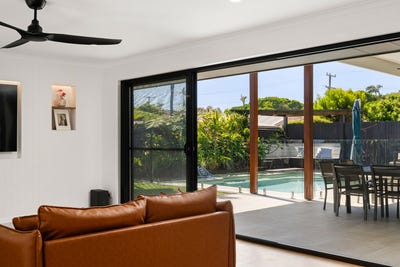 /international/au/21-satinbird-place-bokarina-qld-150844768/