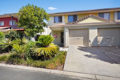 /international/au/25-34-42-university-drive-meadowbrook-qld-152436440/