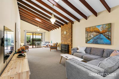 /international/au/8-4-perina
way-city-beach-wa-148360756/