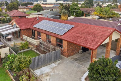/international/au/15-dudley-court-newborough-vic-151540668/