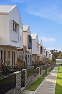 /international/au/20-woodlands-circuit-orange-nsw-151410084/