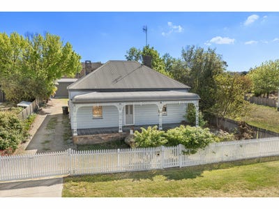 /international/au/95-jeffrey-street-armidale-nsw-152608688/