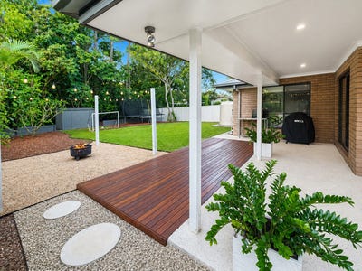 /international/au/862-beachmere-road-beachmere-qld-151061448/