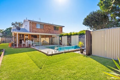 /international/au/2-90-christine-avenue-burleigh-waters-qld-151539640/