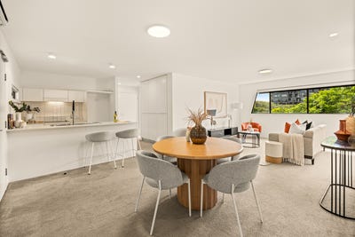 /international/au/137-8-musgrave-street-west-end-qld-151120868/