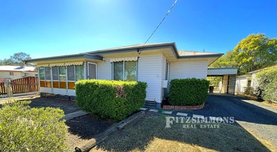 /international/au/17-curtis-street-dalby-qld-151281680/