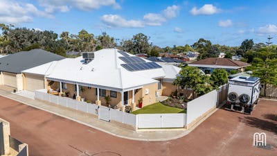 /international/au/9-70-rodoreda-crescent-ravenswood-wa-151123724/