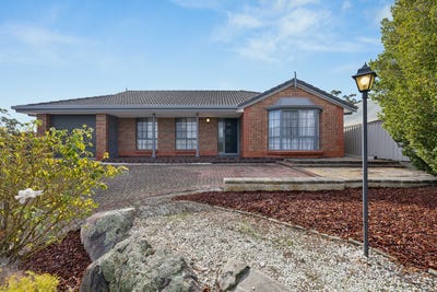 /international/au/9-aish-court-woodcroft-sa-148400776/
