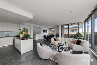/international/au/39-1-gordon-street-city-act-150890888/